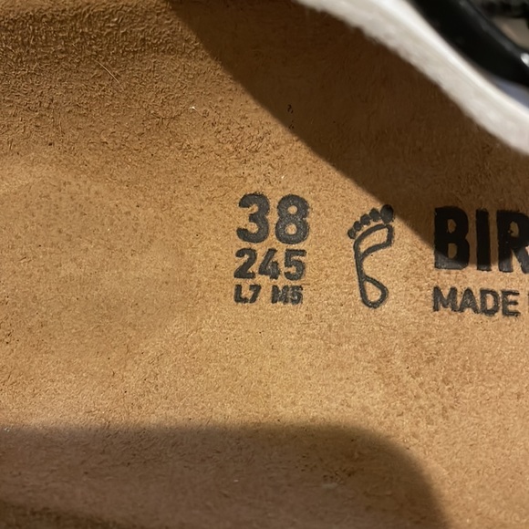 NIB Birkenstock Gizeh in Patent White, size 38 (US women’s 7) - Picture 3 of 6